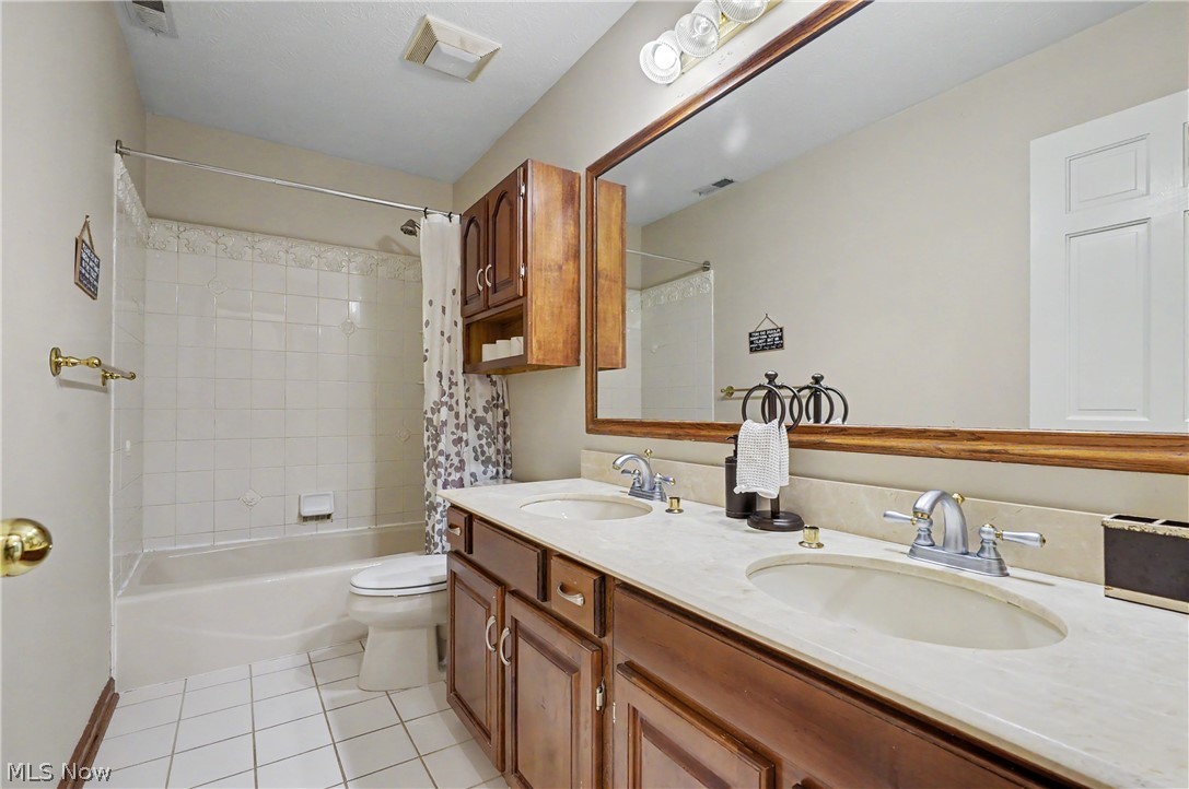 1295 Connecticut Woods Drive Hudson OH 44236