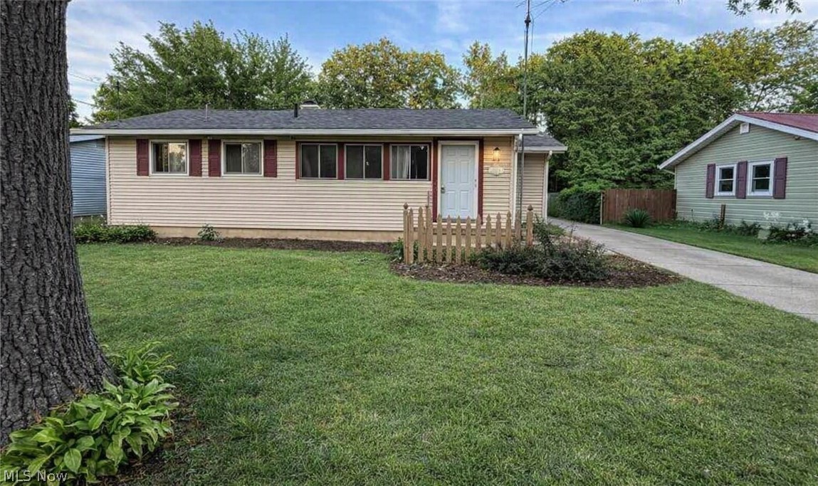 2426 Montgomery Avenue NW Warren OH 44485
