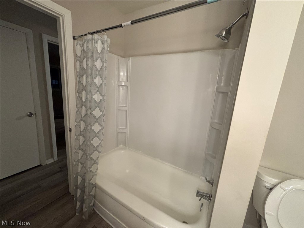 2426 Montgomery Avenue NW Warren OH 44485