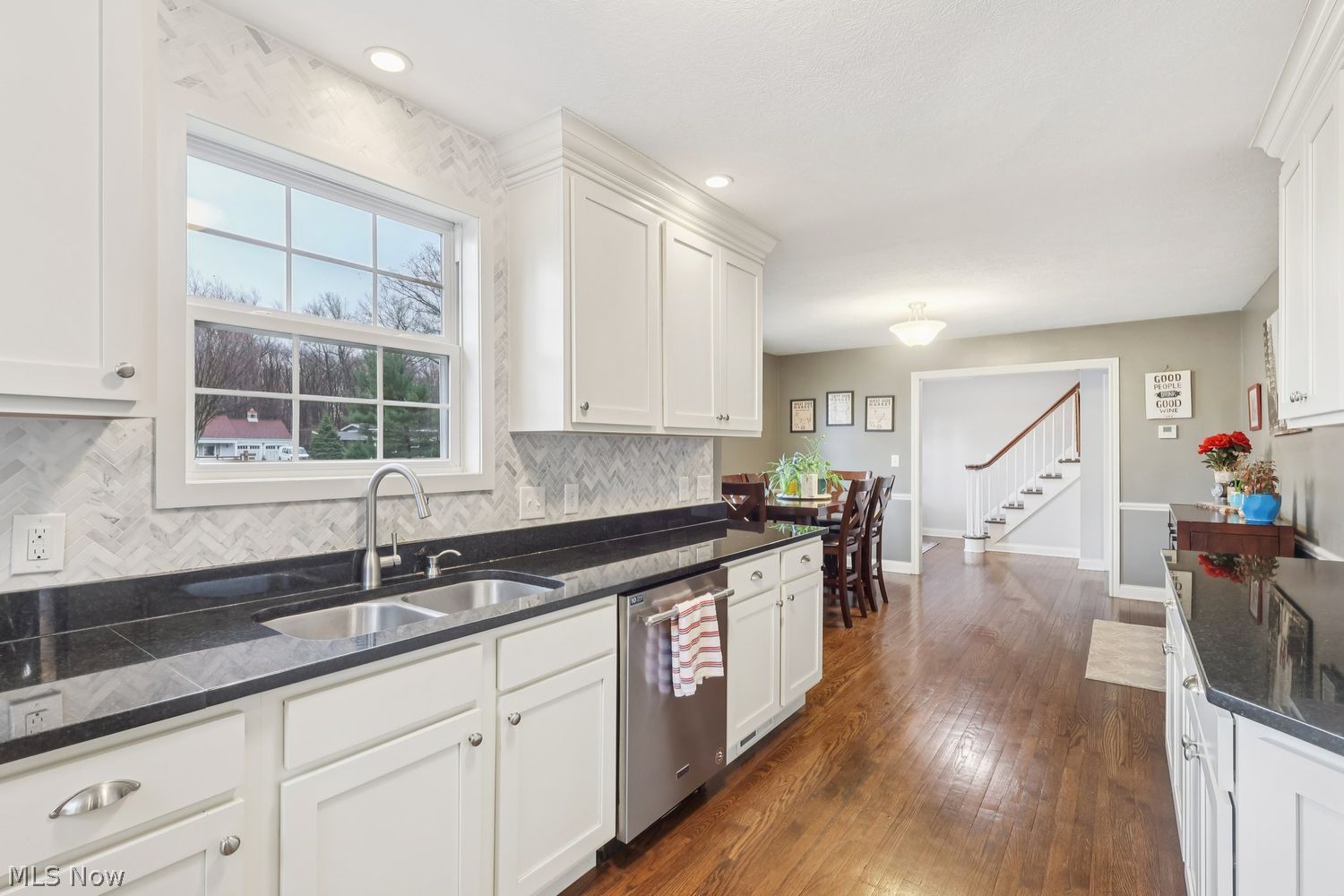128 Harvey Parkway Avon Lake OH 44012
