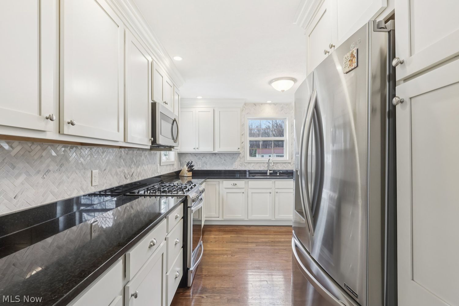 128 Harvey Parkway Avon Lake OH 44012