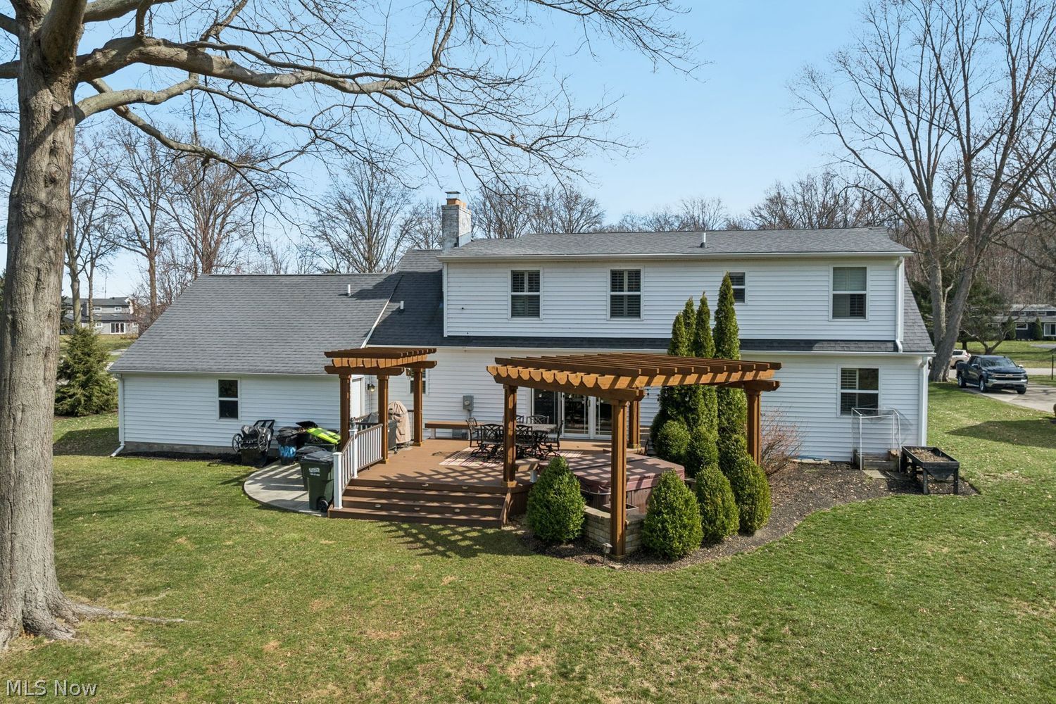 128 Harvey Parkway Avon Lake OH 44012