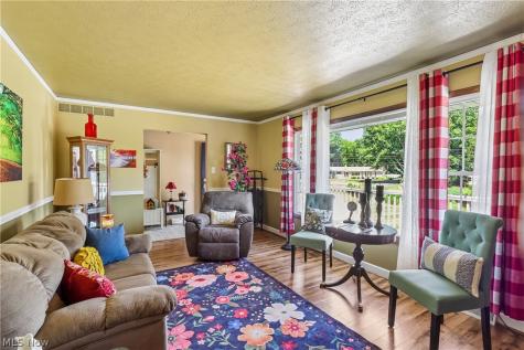 6109 N Oval Road Clinton OH 44216