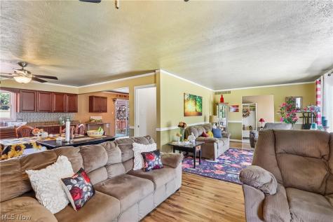 6109 N Oval Road Clinton OH 44216
