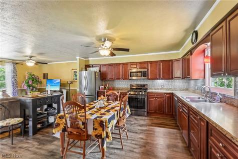 6109 N Oval Road Clinton OH 44216