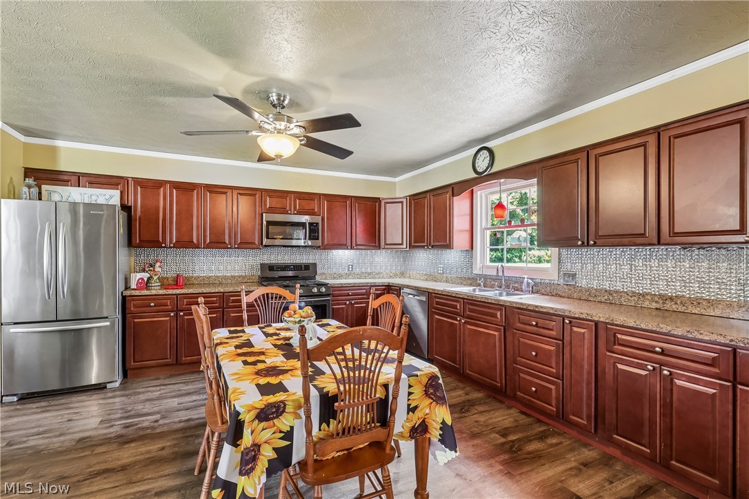 6109 N Oval Road Clinton OH 44216