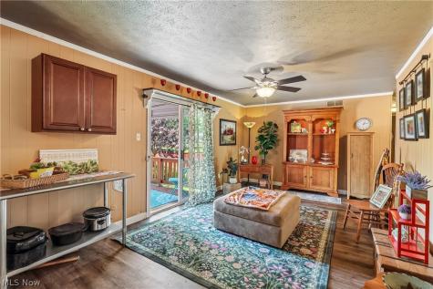 6109 N Oval Road Clinton OH 44216