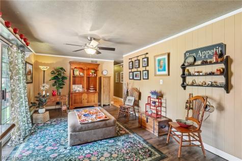 6109 N Oval Road Clinton OH 44216