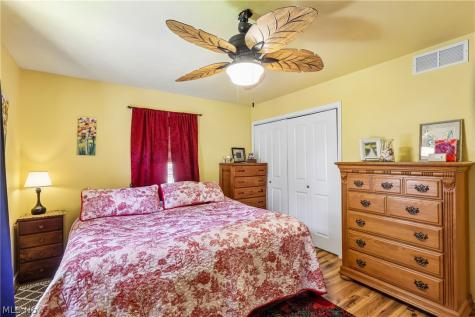 6109 N Oval Road Clinton OH 44216
