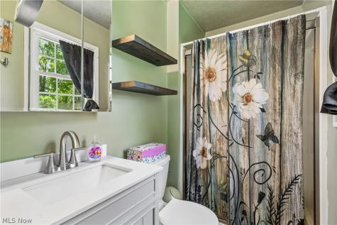 6109 N Oval Road Clinton OH 44216