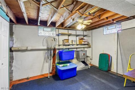 6109 N Oval Road Clinton OH 44216