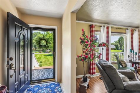 6109 N Oval Road Clinton OH 44216