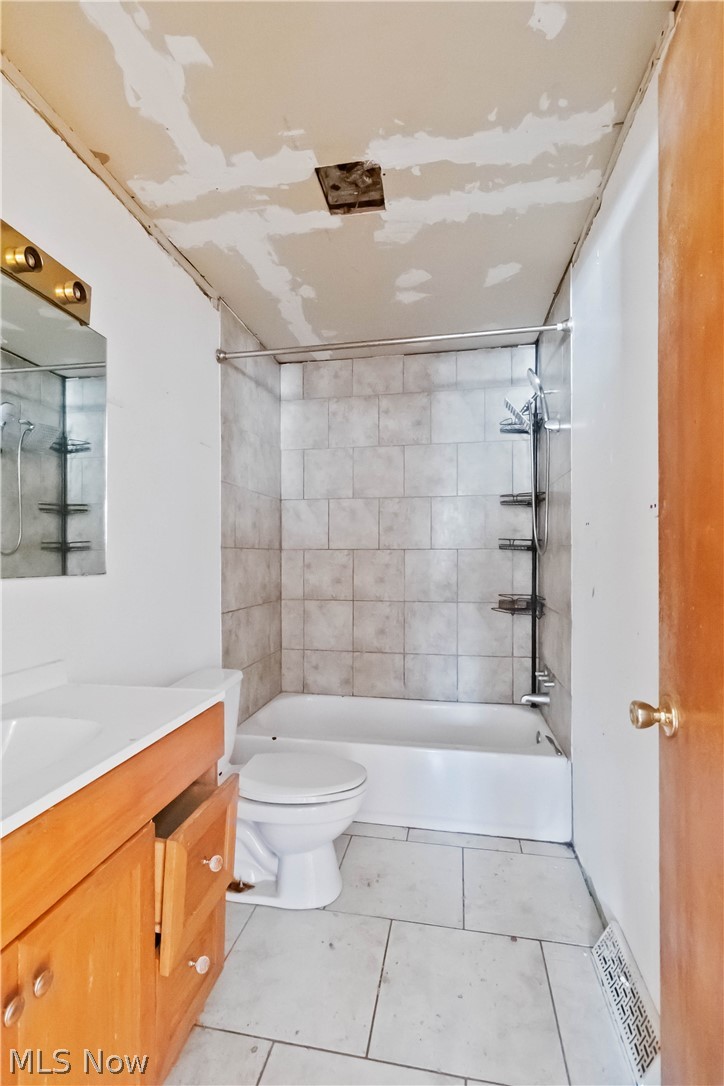 1921 W 30th Street Lorain OH 44052