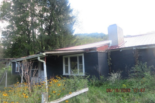 4308 Flat Road SE Uhrichsville OH 44683