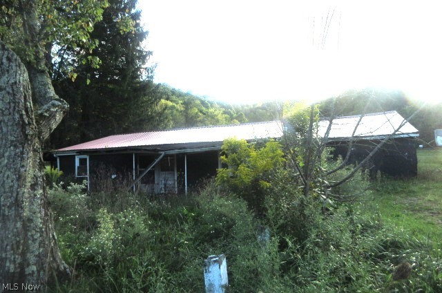 4308 Flat Road SE Uhrichsville OH 44683