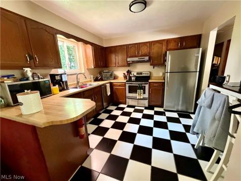 112 Berry Lane Marietta OH 45750