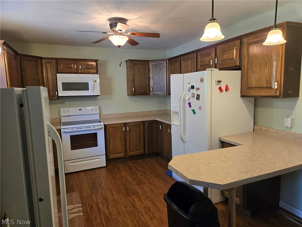 763 E Main Street Mcconnelsville OH 43756