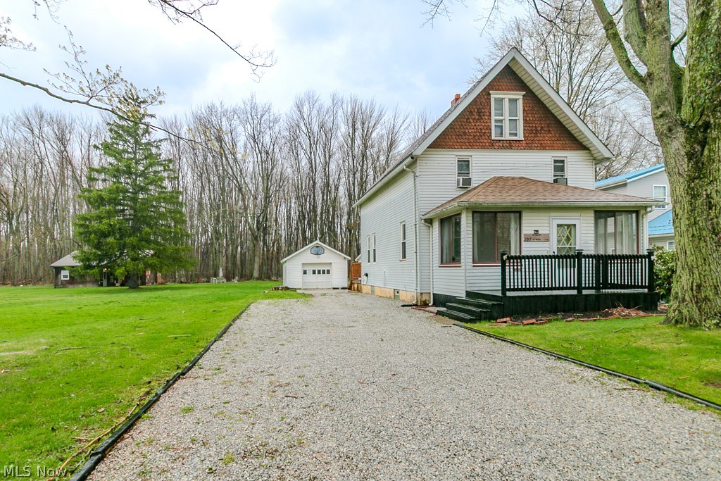 107 North Avenue W Geneva OH 44041