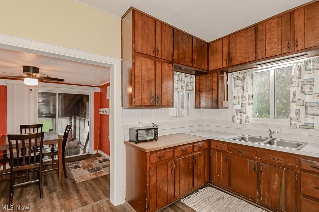 107 North Avenue W Geneva OH 44041