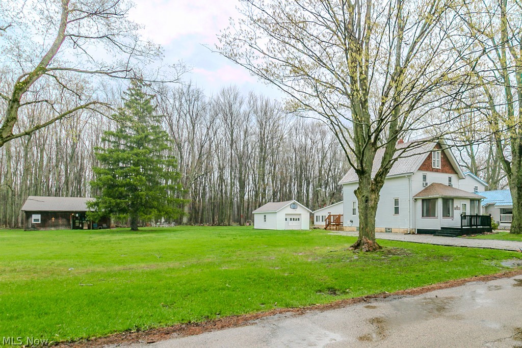 107 North Avenue W Geneva OH 44041