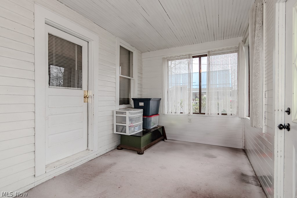 107 North Avenue W Geneva OH 44041