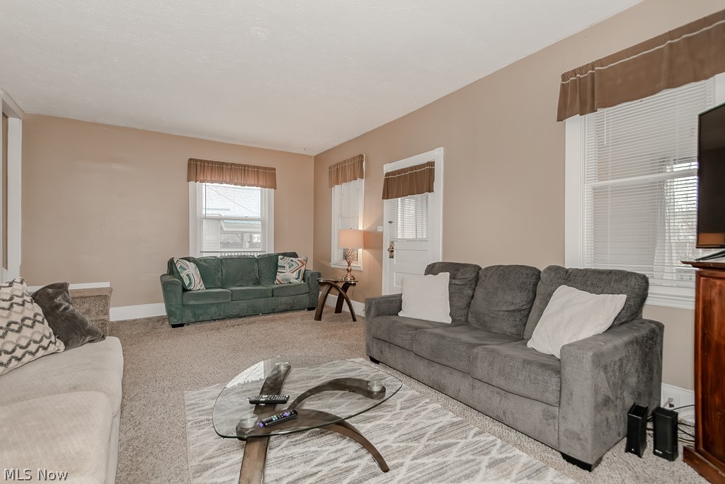 107 North Avenue W Geneva OH 44041