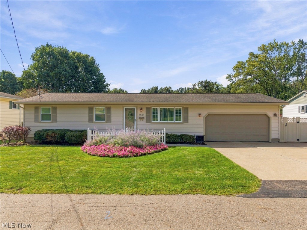 1805 Woodruff Avenue NW Massillon OH 44647