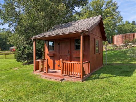 1805 Woodruff Avenue NW Massillon OH 44647