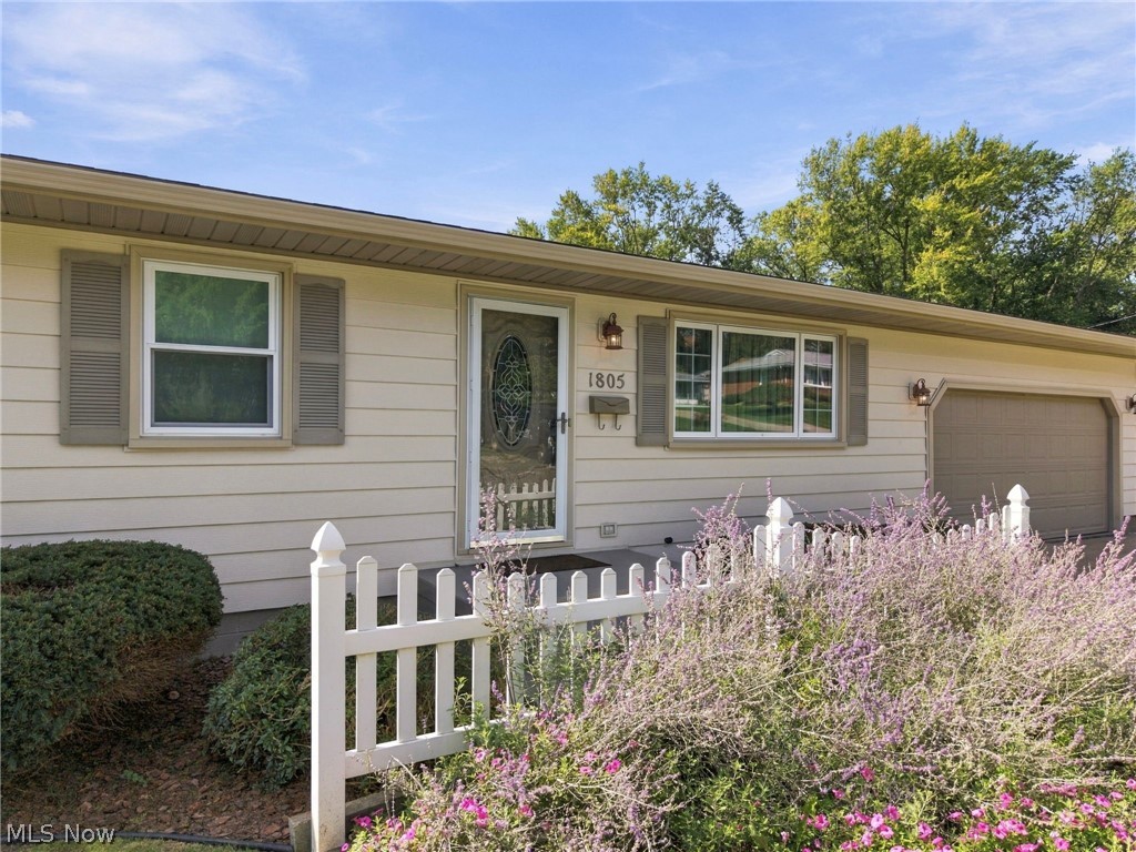 1805 Woodruff Avenue NW Massillon OH 44647