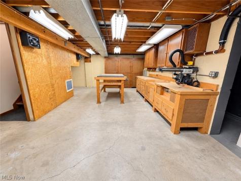 1805 Woodruff Avenue NW Massillon OH 44647
