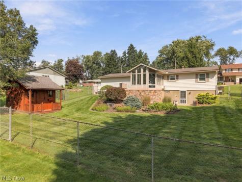 1805 Woodruff Avenue NW Massillon OH 44647