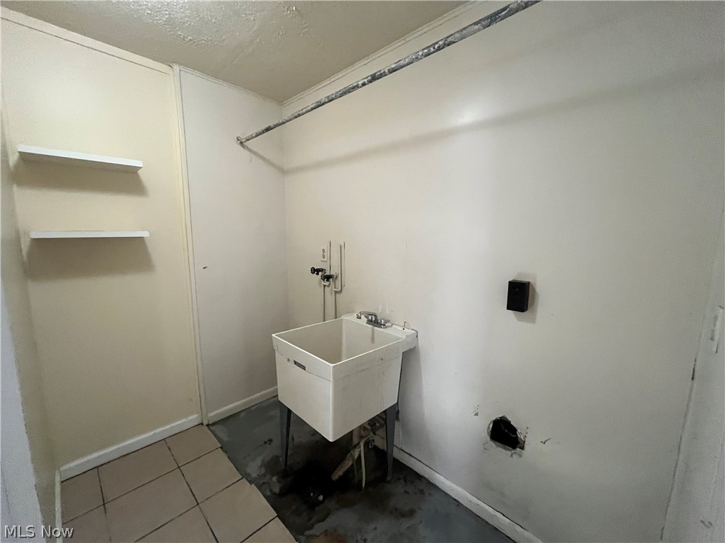 2164 W 45th Street Cleveland OH 44102