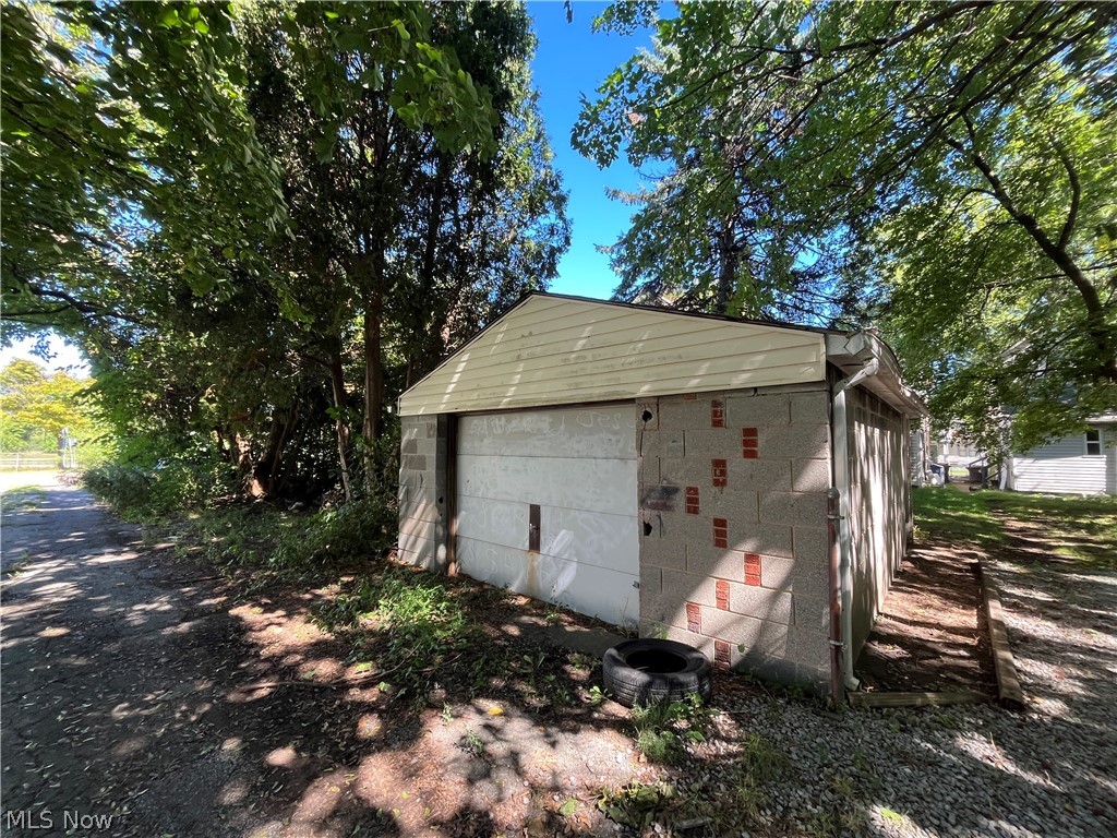 2164 W 45th Street Cleveland OH 44102