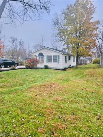 2644 Delaware Avenue SW Canton OH 44706