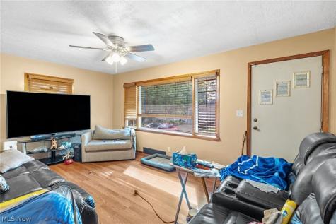 344 Rice Avenue NE Canton OH 44704
