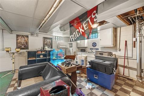 344 Rice Avenue NE Canton OH 44704