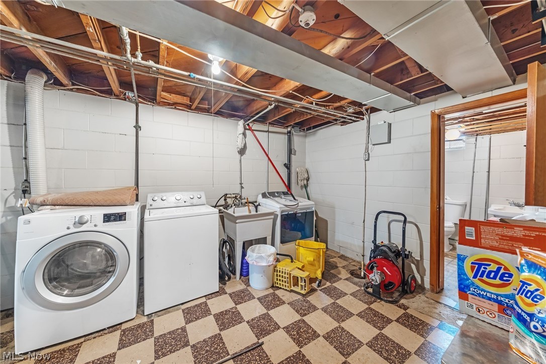 344 Rice Avenue NE Canton OH 44704