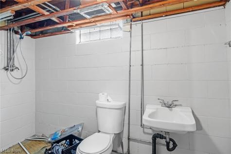 344 Rice Avenue NE Canton OH 44704