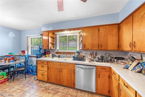 344 Rice Avenue NE Canton OH 44704
