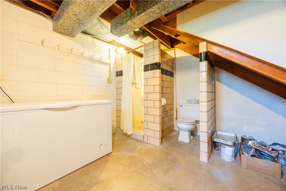 32 Lakeview Drive Millersburg OH 44654
