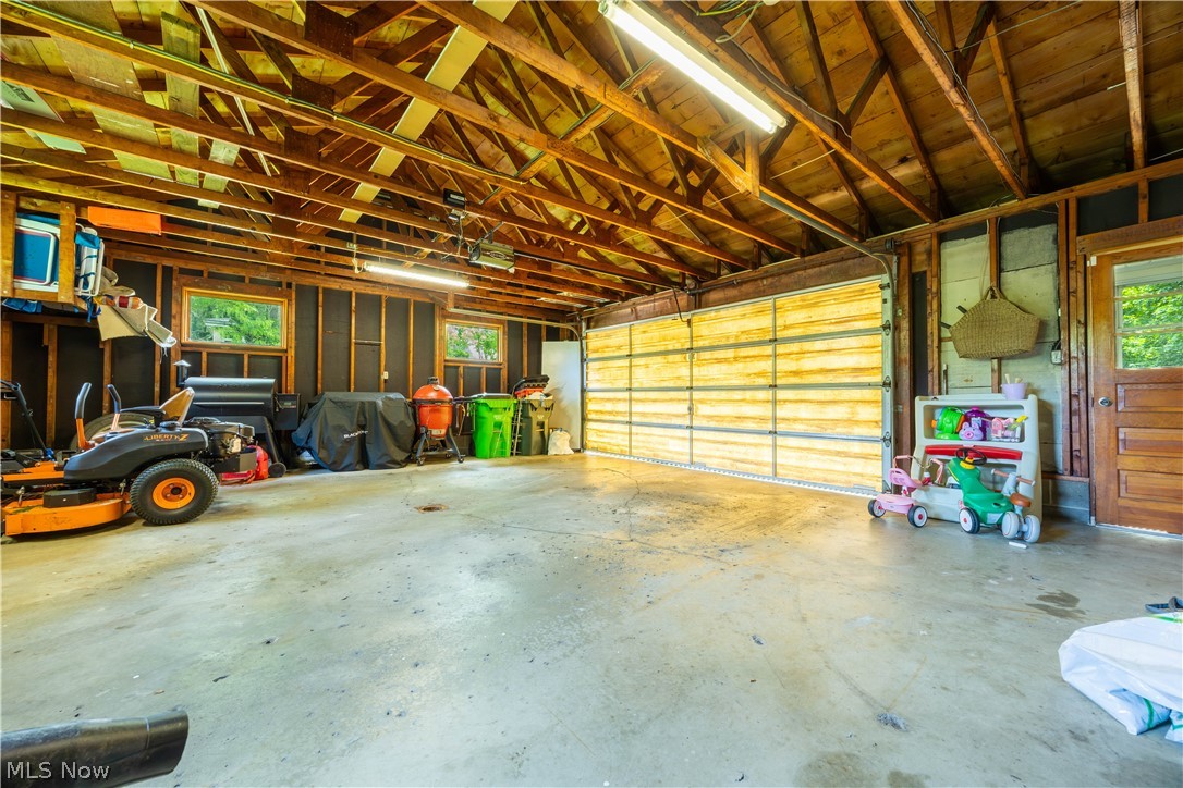 32 Lakeview Drive Millersburg OH 44654