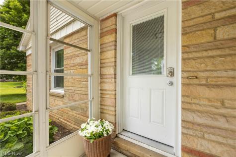 32 Lakeview Drive Millersburg OH 44654