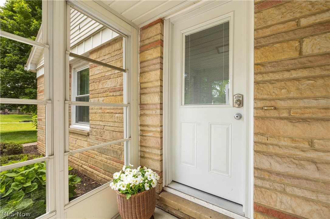32 Lakeview Drive Millersburg OH 44654