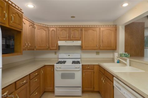 668 Highland Avenue Wadsworth OH 44281