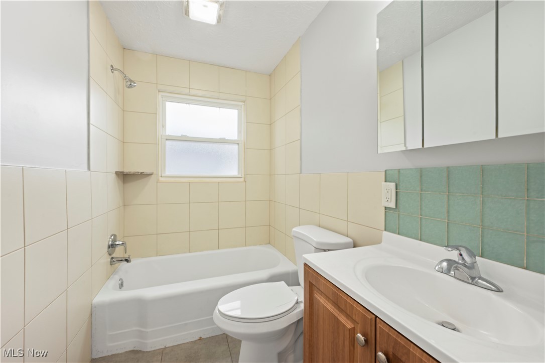 1289 Harpster Avenue Akron OH 44314