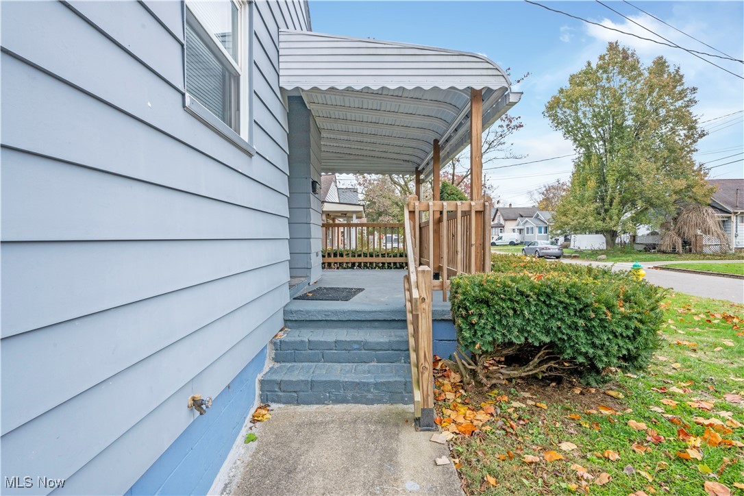 1289 Harpster Avenue Akron OH 44314