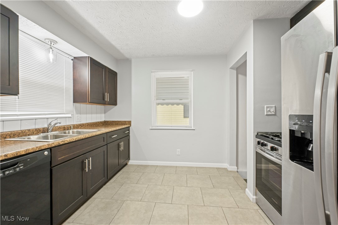 1289 Harpster Avenue Akron OH 44314