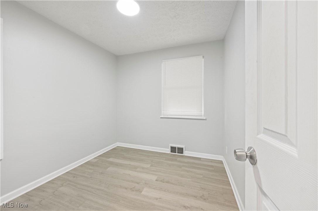 1289 Harpster Avenue Akron OH 44314