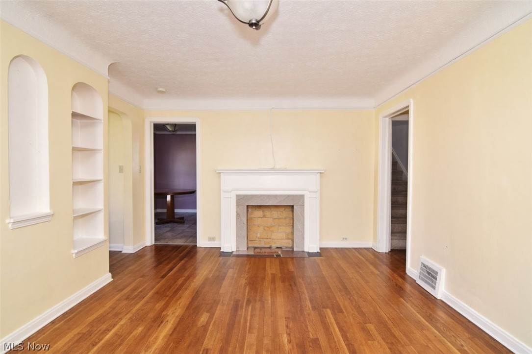 5011 Pershing Avenue Parma OH 44134