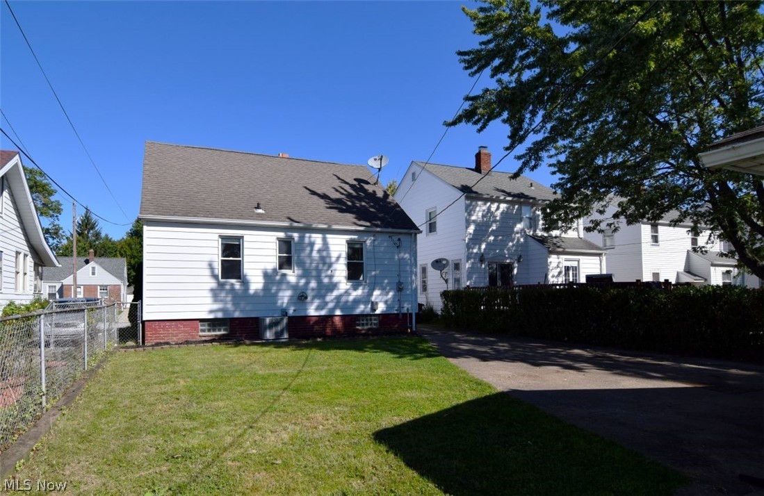 5011 Pershing Avenue Parma OH 44134